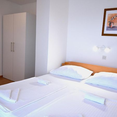 Guest House Sandra Ραμπ Εξωτερικό φωτογραφία