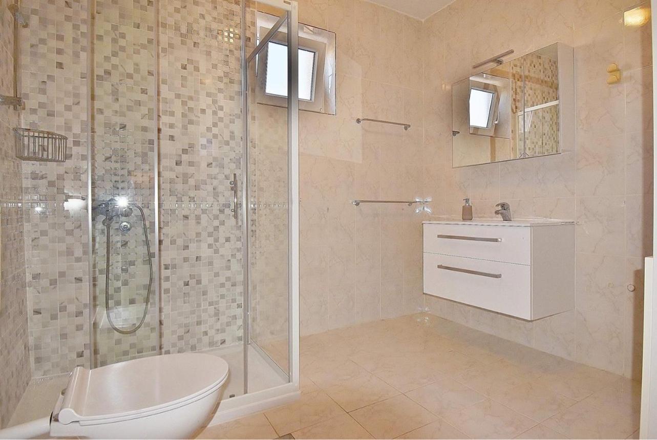 Guest House Sandra Ραμπ Εξωτερικό φωτογραφία