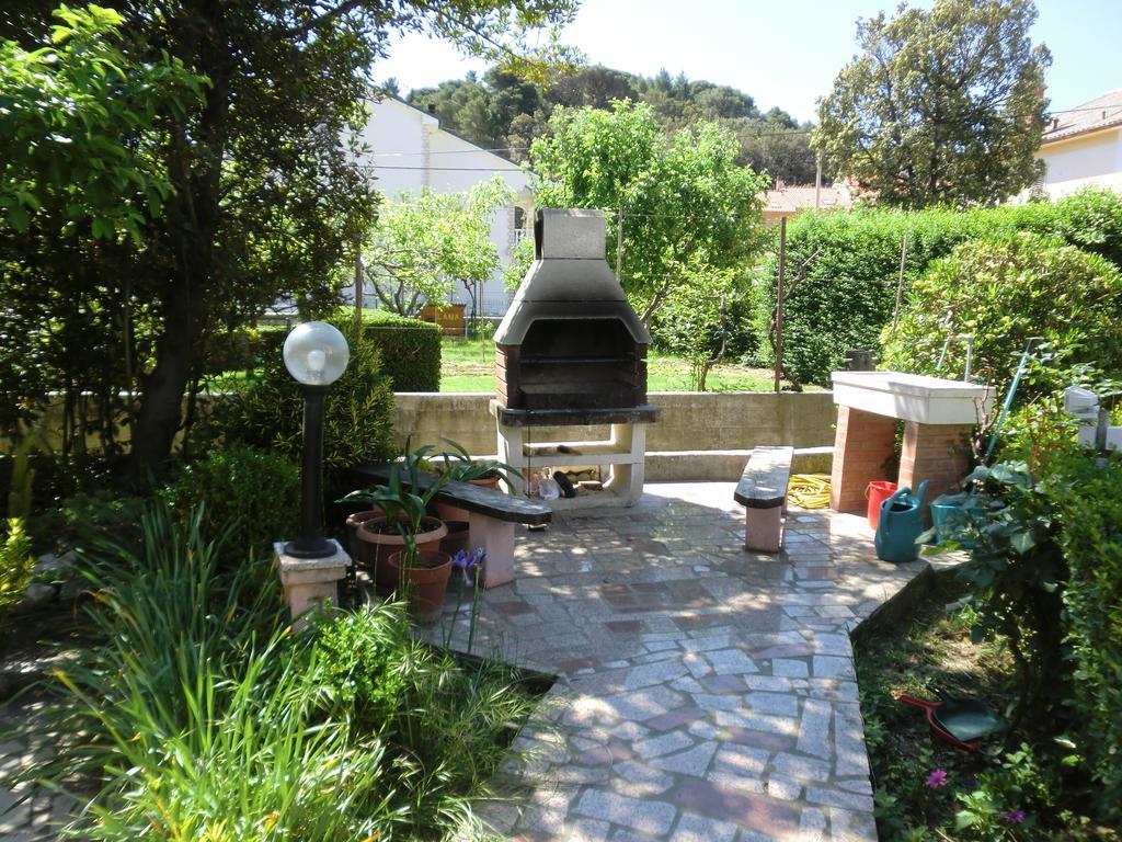 Guest House Sandra Ραμπ Εξωτερικό φωτογραφία