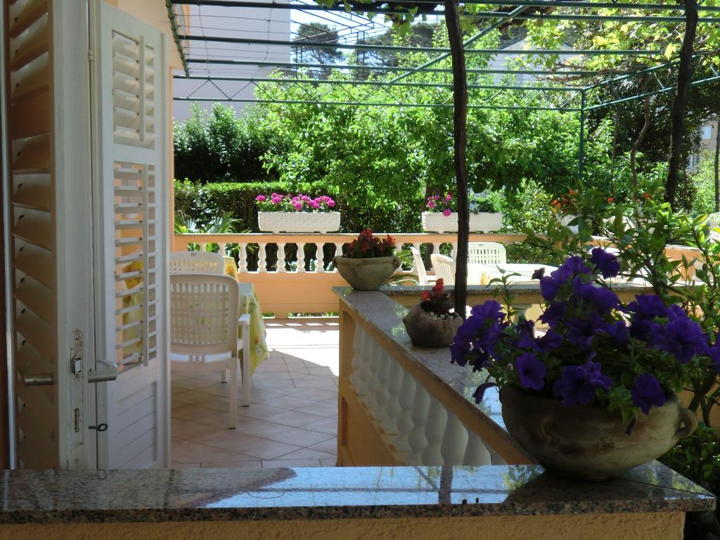 Guest House Sandra Ραμπ Εξωτερικό φωτογραφία