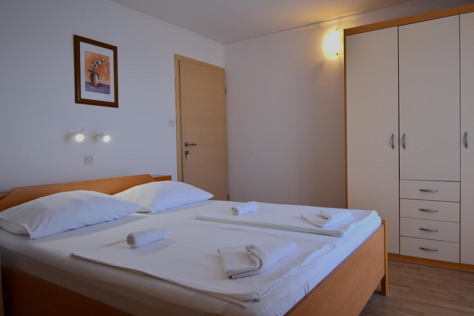 Guest House Sandra Ραμπ Εξωτερικό φωτογραφία