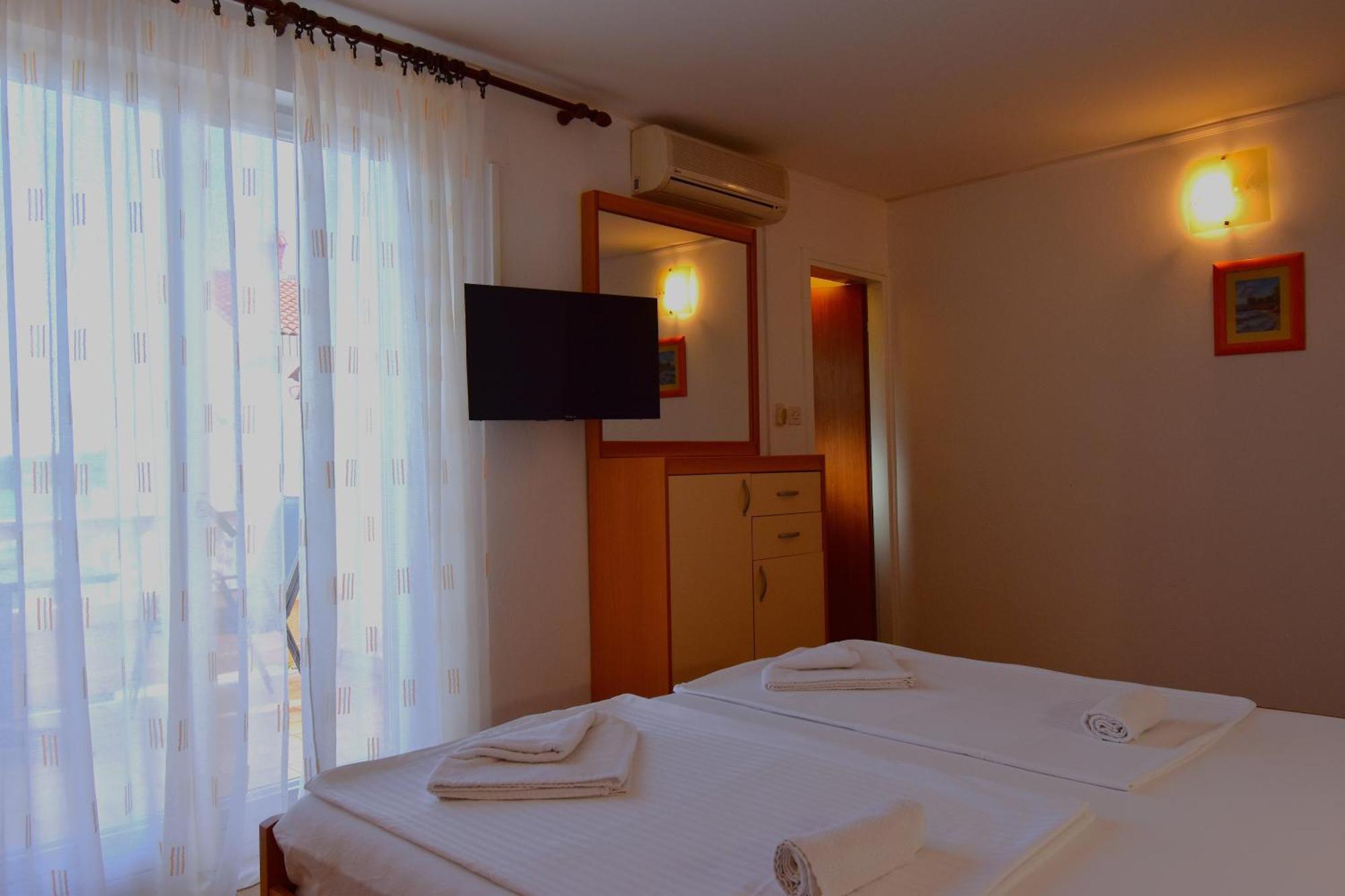 Guest House Sandra Ραμπ Εξωτερικό φωτογραφία