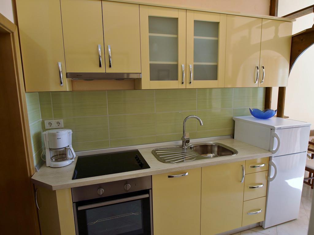 Guest House Sandra Ραμπ Εξωτερικό φωτογραφία