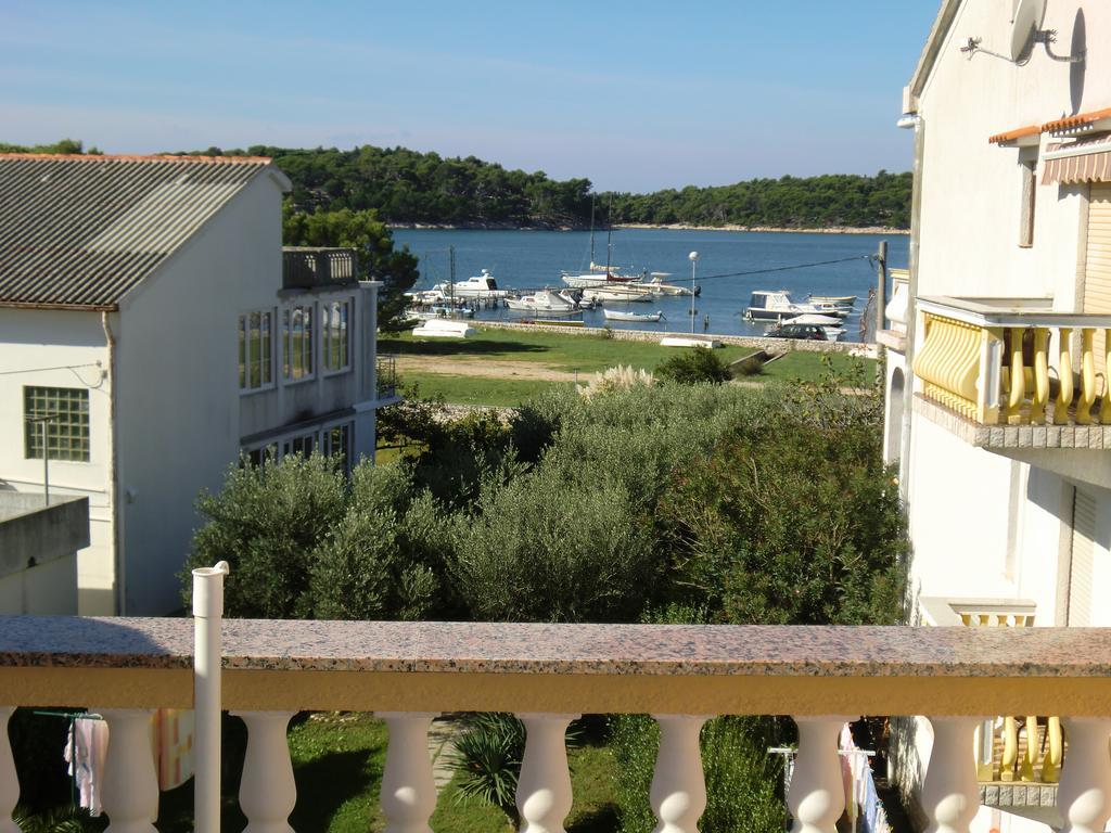 Guest House Sandra Ραμπ Εξωτερικό φωτογραφία