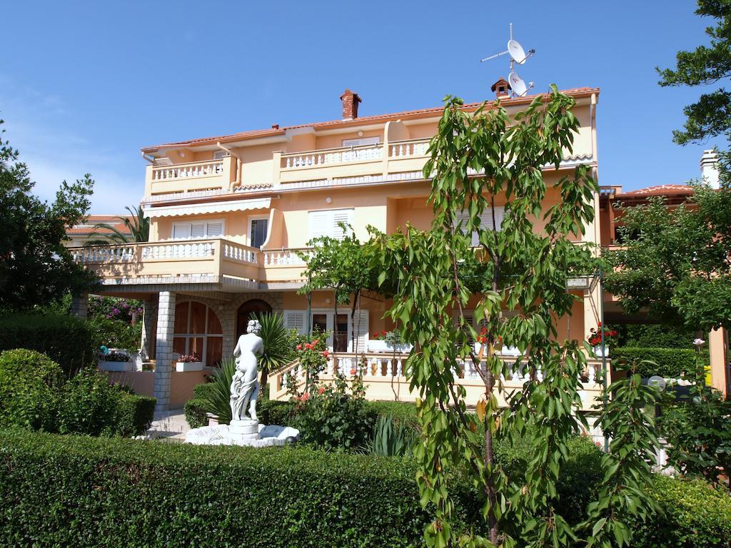 Guest House Sandra Ραμπ Εξωτερικό φωτογραφία