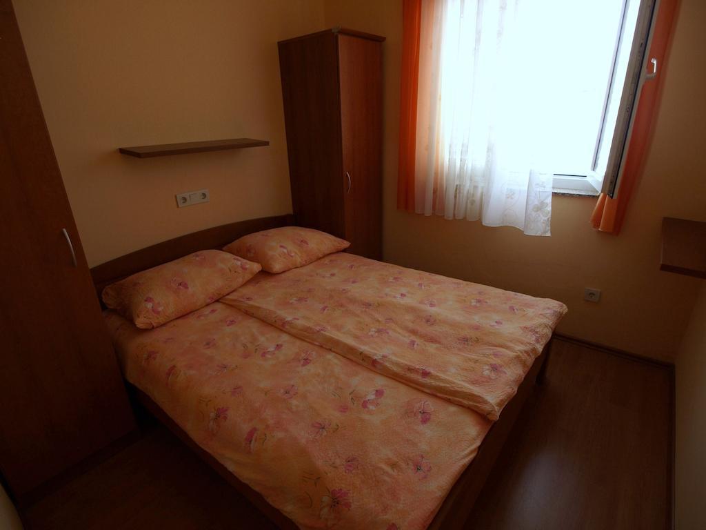 Guest House Sandra Ραμπ Δωμάτιο φωτογραφία